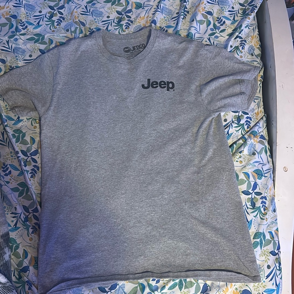 Jeep gray shirt size medium